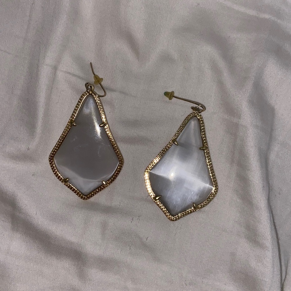 Vintage Kendra Scott grey earrings